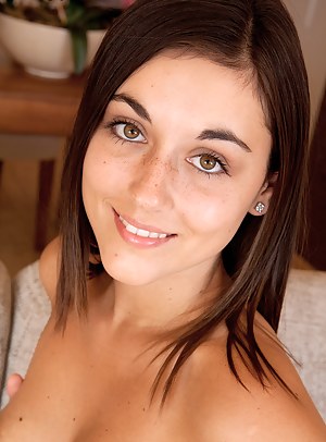 Teen horney face naked - Porn pictures